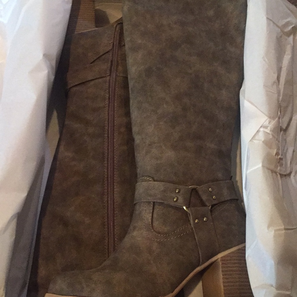 Last! Dora Knee High Brown Boots - Picture 4 of 4